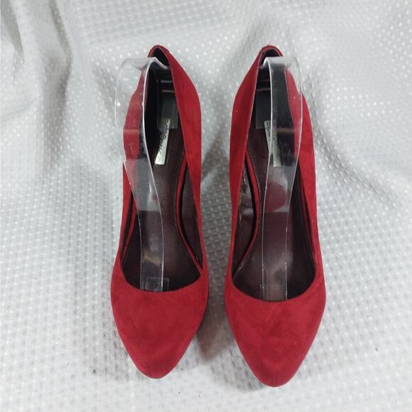 BCBGENERATION! RICH RED VEGAN SUEDE LEATHER PLATFORM STILETTO HEELS! SZ 9.5M - Picture 4 of 12